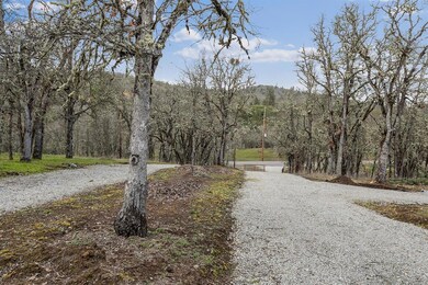 9483 Blackwell Rd, Central Point, OR 97502 - photo 7