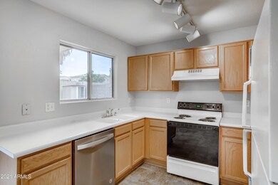 5-796332018-06 Kitchen