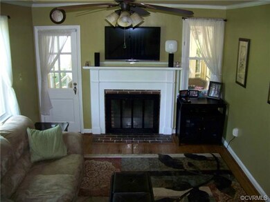 LIVING ROOM WITH FIREPLACE, DECORATIVE MANTEL, WOO