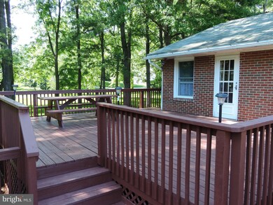 10268 Amsterdam Rd, Waynesboro, PA 17268 - photo 4