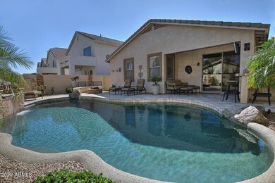 2719 E Fremont Rd Phoenix AZ-large-036-0