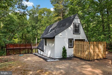 325 Tall Pine Ln, Gerrardstown, WV 25420 - photo 2