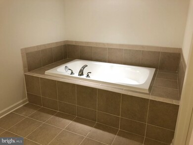 3461 Naamans Dr unit A15U, Claymont, DE 19703 - photo 6