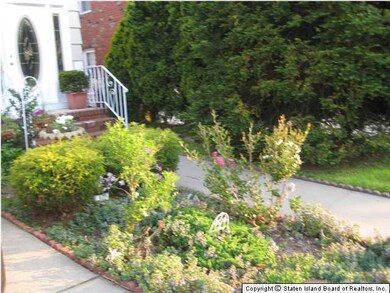 56 Sunnyside Terrace, Staten Island, NY 10301 - photo 7