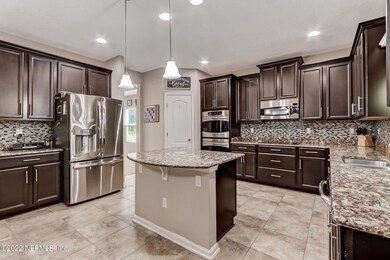 21-web-or-mls-56_97432 Bluff View Cir