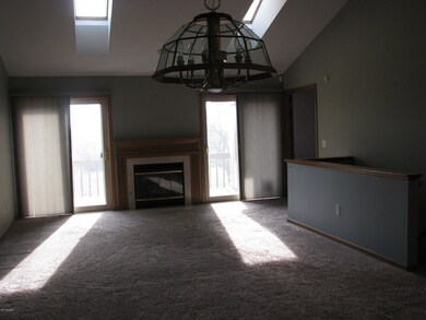 1824 Cross Bend St NE unit 75, Grand Rapids, MI 49505 - photo 5