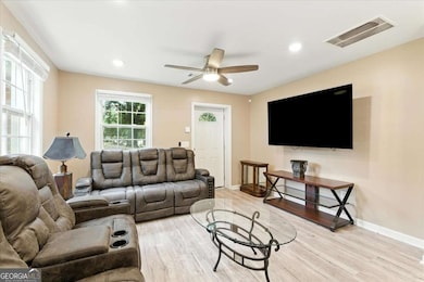 142 Hutton Place NW, Atlanta, GA 30318 - photo 4