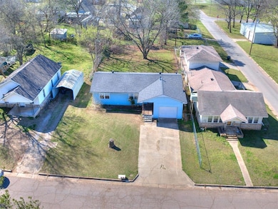 Aerial view of property and surrounding area