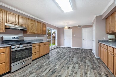 Gorgeous new kitchen with gas stove and awesome wa