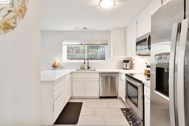 407 Vista Heights Rd, El Cerrito, CA 94530 - photo 6