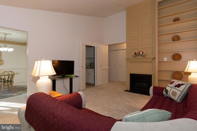 11813 Breton Ct unit 22D, Reston, VA 20191 - photo 6