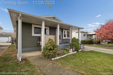 5644 Croissant St, Dearborn Heights, MI 48125 - photo 4