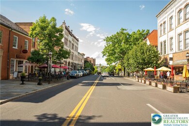 546 Main St unit 3, Bethlehem, PA 18018 - photo 3