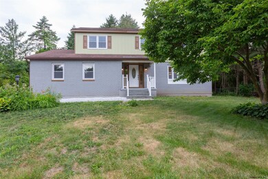 1505 Wheatly Ct, Schenectady, NY 12309 - photo 2