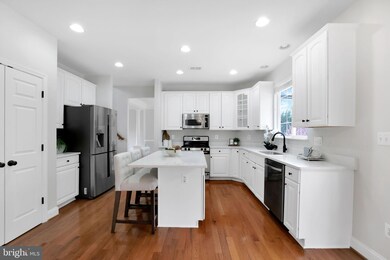 7 Autumn Glow Ct, Perry Hall, MD 21128 - photo 2