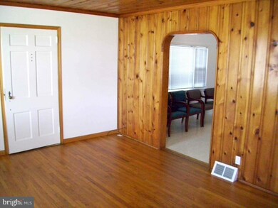 8201 Longpoint Rd, Dundalk, MD 21222 - photo 5