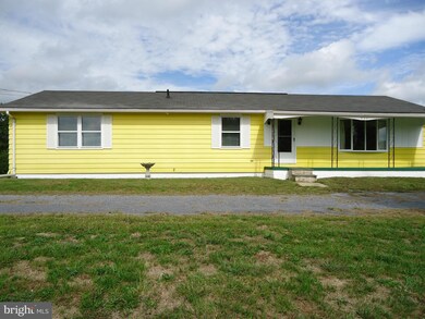 434 Arnold Dr, Glengary, WV 25421 - photo 2