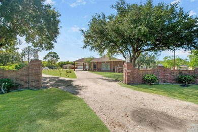 440 This Way, Bay City, TX 77414 - photo 2