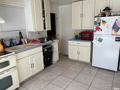 1210 S Hickory St, Centralia, IL 62801 - photo 7
