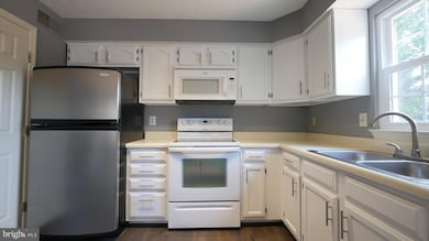 15 Beacon Hill Way, Gaithersburg, MD 20878 - photo 6