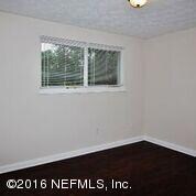 5163 Broken Arrow Dr N, Jacksonville, FL 32244 - photo 4