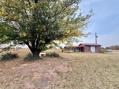 15885 S 2056 Rd, Altus, OK 73521 - photo 6