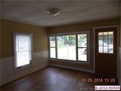 329 1/2 S 6th St, Eufaula, OK 74432 - photo 3