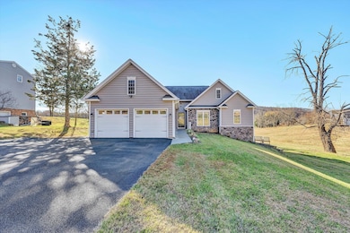207 Overlook Rd, Vinton, VA 24179 - photo 2