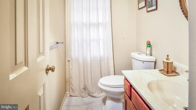 12641 Gravenhurst Ln, North Potomac, MD 20878 - photo 6