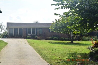 1812 Powerline Dr, Shelby, NC 28152 - photo 2