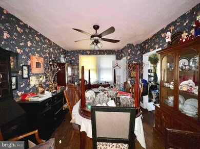 1639 Kingsway Rd, Baltimore, MD 21218 - photo 7