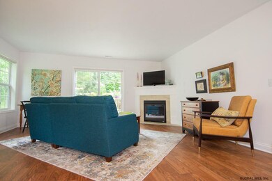 801 Royale Ct, Troy, NY 12180 - photo 3