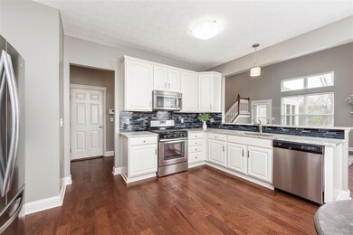 Kitchen - 5860 Triplett Sq