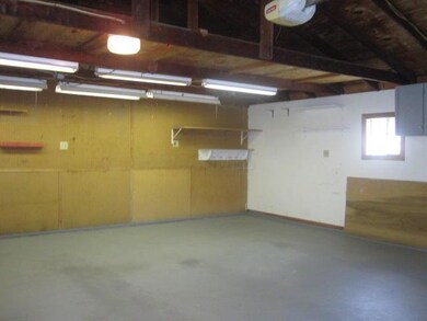 854 Traci Ct, Columbus, OH 43207 - photo 6