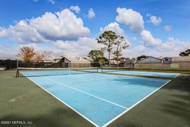 Community Tennis Courts L'Atrium