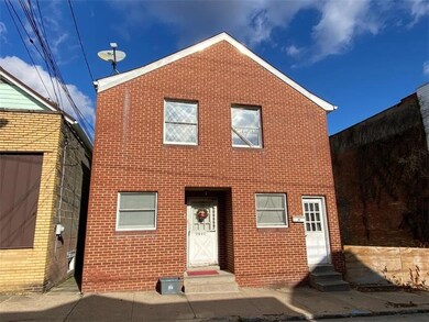 306 Longfellow St, Vandergrift, PA 15690 - photo 3