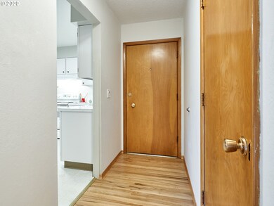 648 N Dahlia Place, Canby, OR 97013 - photo 3