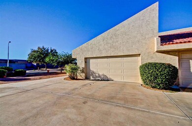 Huge Driveway!