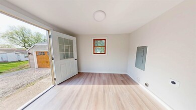 310 Thomas St, Sioux Rapids, IA 50585 - photo 4