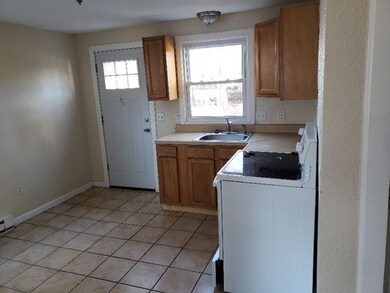 176 Northampton Ave unit 2, Springfield, MA 01109 - photo 3