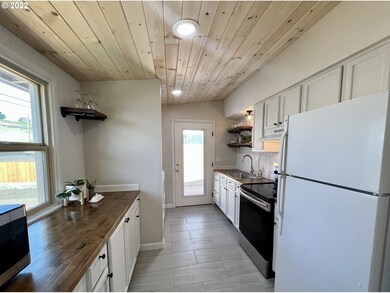 3026 SW Hailey Ave, Pendleton, OR 97801 - photo 7