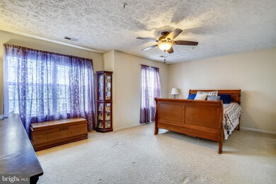 8840 Goose Landing Cir, Columbia, MD 21045 - photo 4