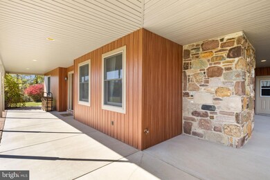 1350 New Chester Rd unit 3, New Oxford, PA 17350 - photo 7