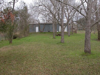 301 Twin Ln, Rosenberg, TX 77471 - photo 3