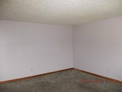 1633 Bluhm Rd, Columbus, OH 43223 - photo 7