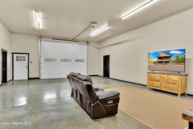 5-web-or-mls-SkyLight - Olivia-14