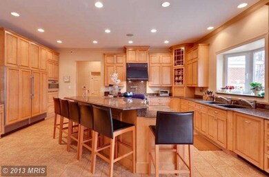 5343 Summit Dr, Fairfax, VA 22030 - photo 4