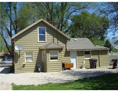 313 E Hillside Ave, Des Moines, IA 50315 - photo 3