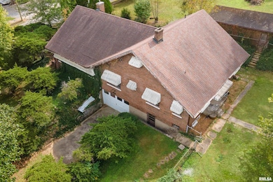 201 S Line St, Creal Springs, IL 62922 - photo 2