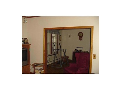 114 Bennett St, Woonsocket, RI 02895 - photo 5
